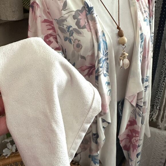 Cloth & Portrait Floral Faux Suede Open Lightweight Waterfall Cardigan - Picture 3 of 10